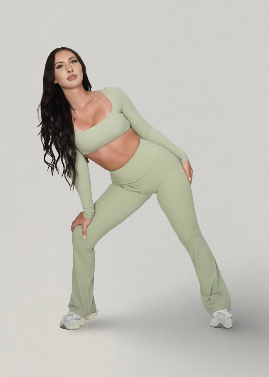 Smooth Sculpt Flare Leggings