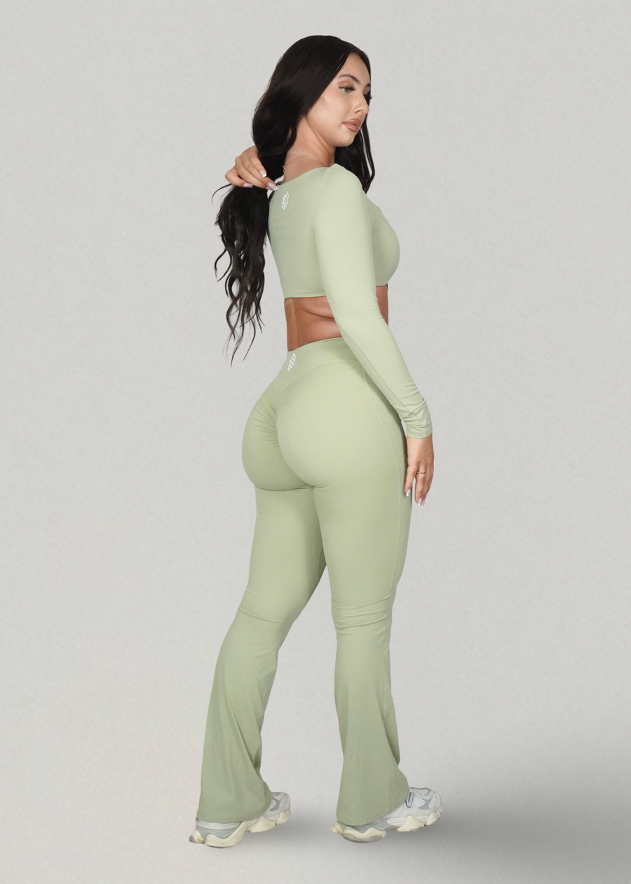 Smooth Sculpt Flare Leggings